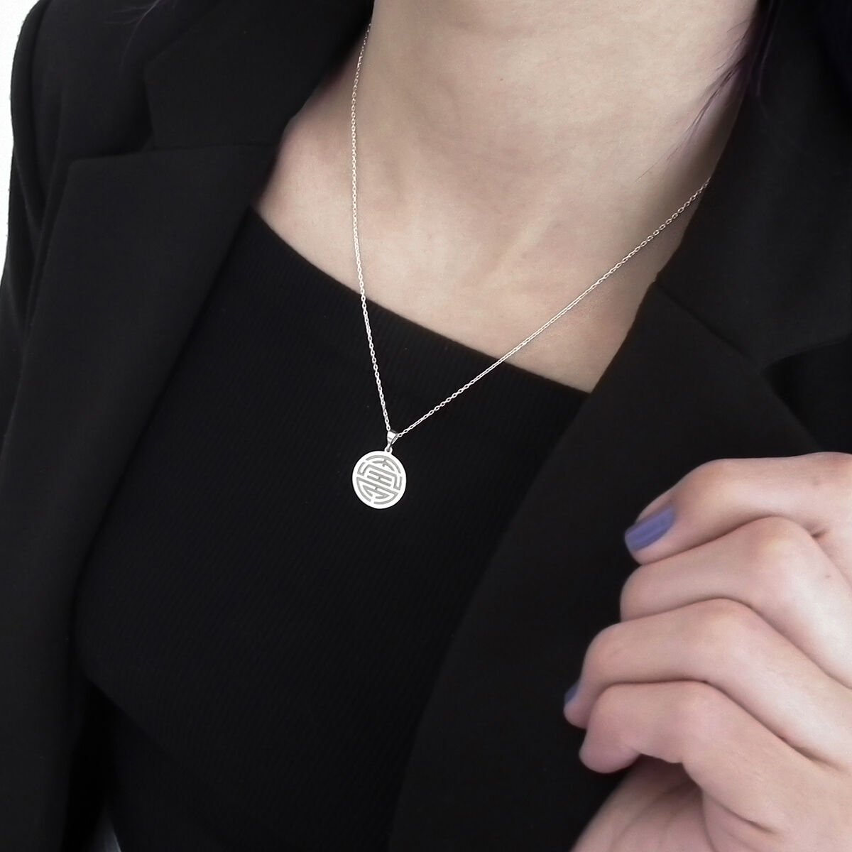 Shou Gümüş Kolye Fotoğraf 2