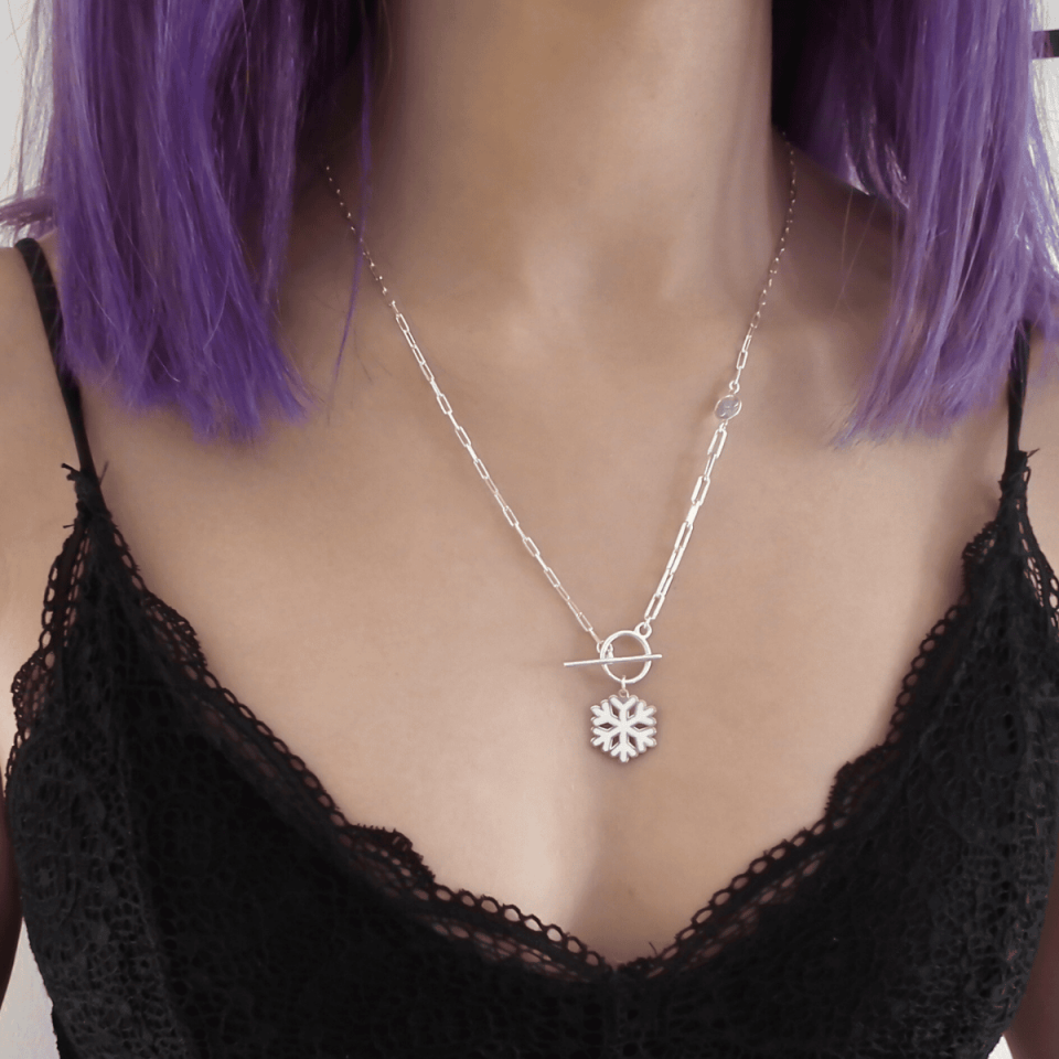 Mineli Kar Tanesi Gümüş Kolye