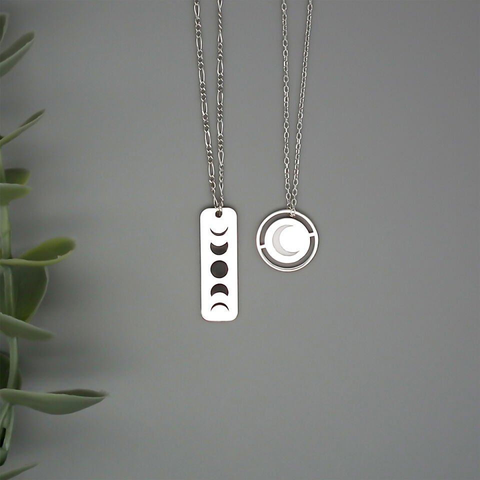 Beyaz Mineli Ay Gümüş Kolye