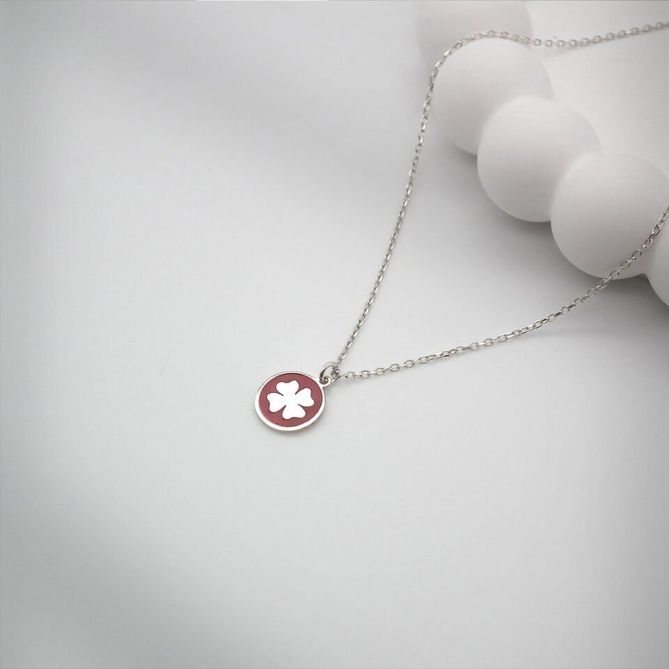 Kırmızı Mineli Tiny Yonca Gümüş Kolye