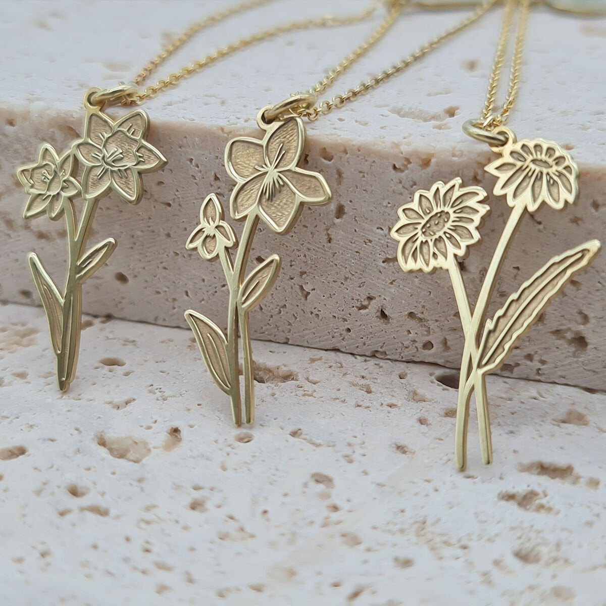 Doğum Ayı Çiçeği Gümüş Kolye